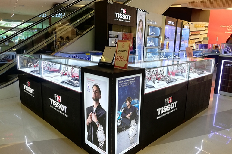 UNI.WATCH - CRESCENT MALL