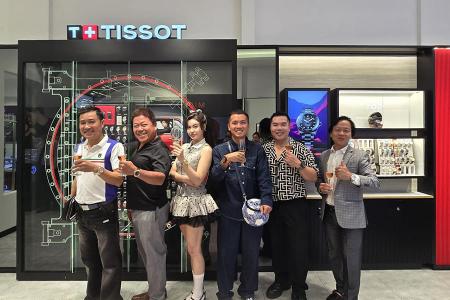 Những vị khách VIP ghé thăm  showroom TISSOT