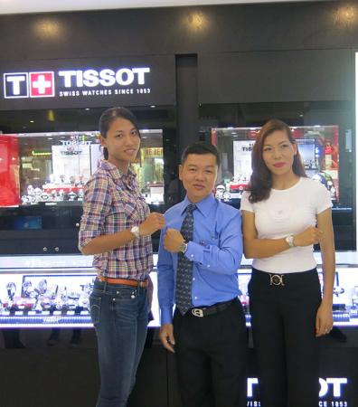 TISSOT HÂN HẠNH TRAO TẶNG ĐỒNG HỒ CHO 2 NGÔI SAO ĐIỀN KINH VIỆT NAM