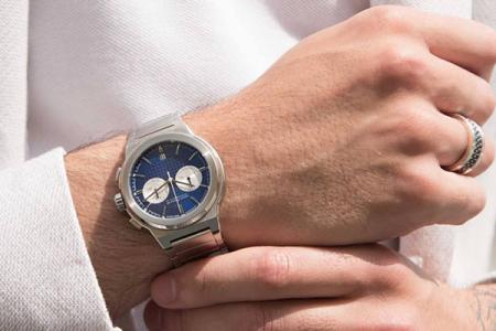 Sử dụng đồng hồ thụy sỹ đúng cách.